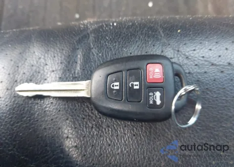 2014 Toyota Camry Se z USA, uszkodzony, nr VIN 4T1BF1FK9EU310021